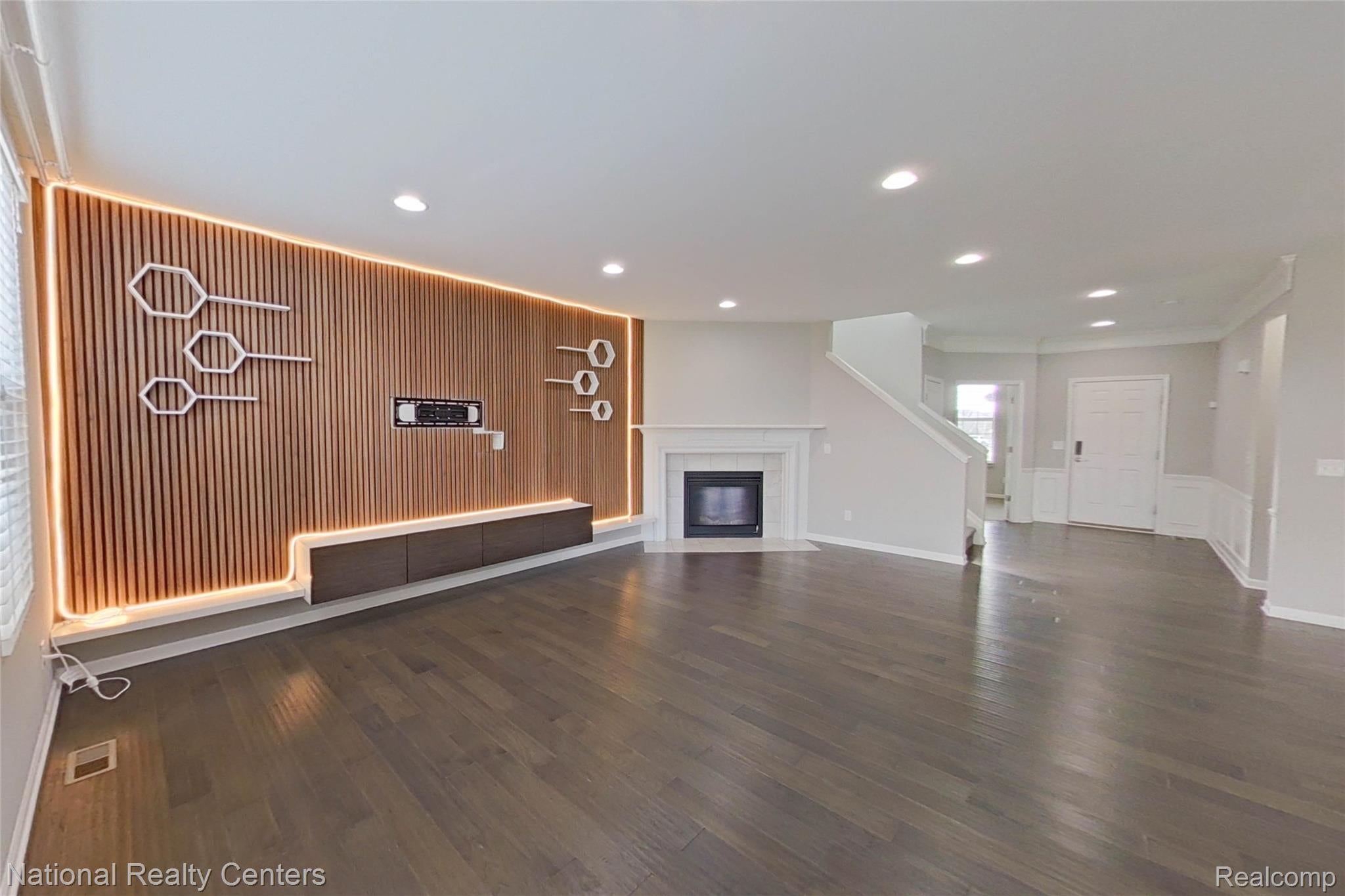 58180 Jonagold Lane