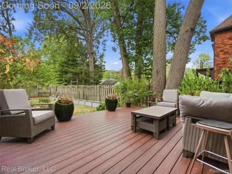 Tiny photo for 446 W Drayton Street, Ferndale City, MI 48220 (MLS # 20261068901)