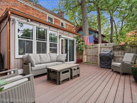 Tiny photo for 446 W Drayton Street, Ferndale City, MI 48220 (MLS # 20261068901)