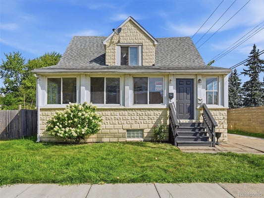 30 W GRANET AVE, HAZEL PARK, MI 48030 - Image f3092771d0e0cb296d4b187a38e5d287/1359827770