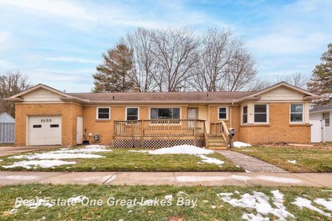 1955 Fairfield Street Saginaw City MI 48602