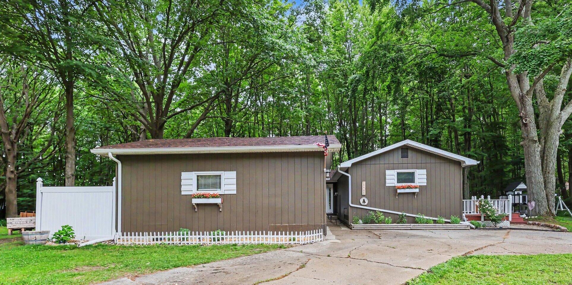 17700 Thornapple Drive