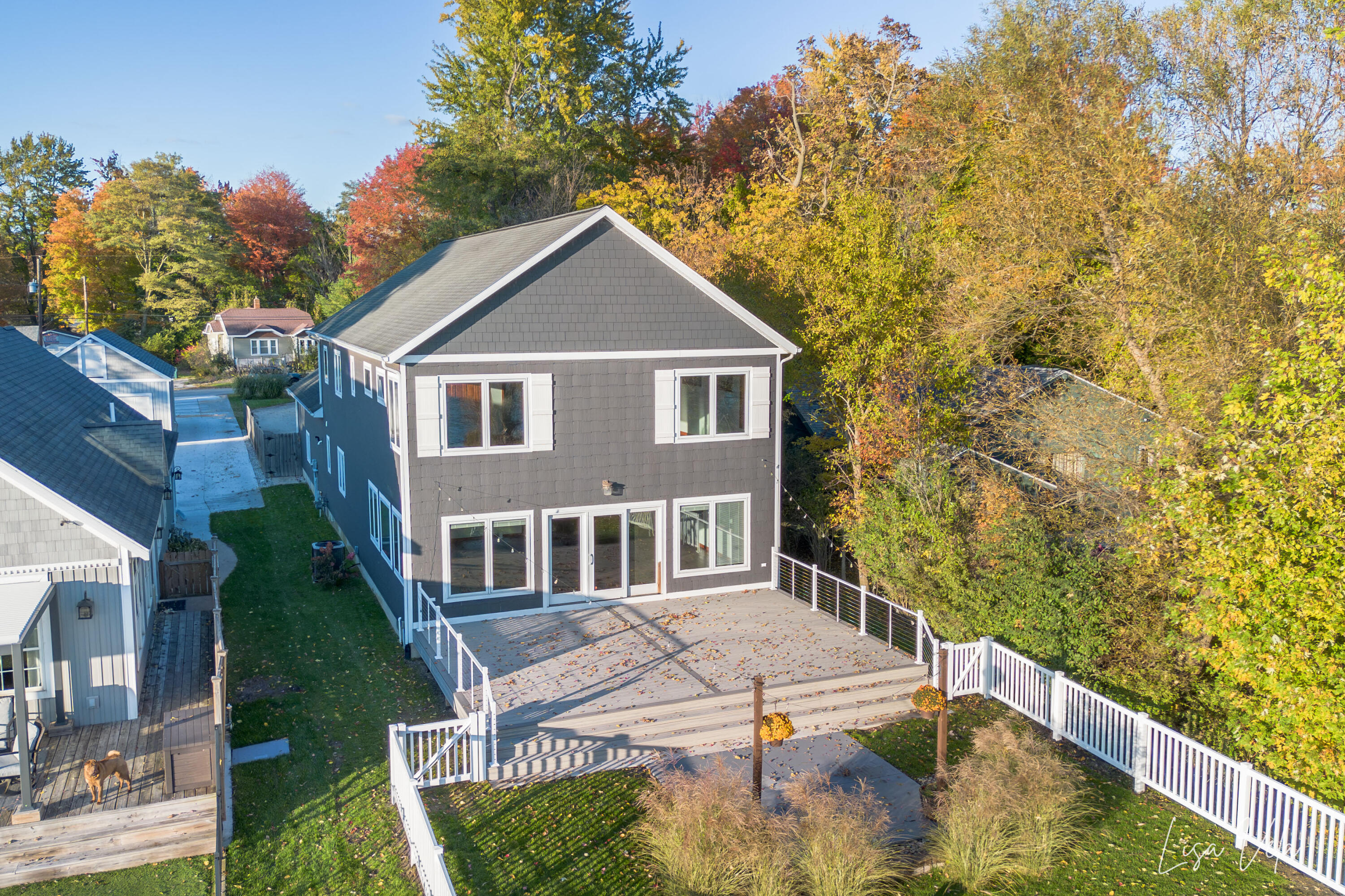 447 Lakeshore Boulevard