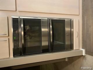 5682 Stonington Stonington Court