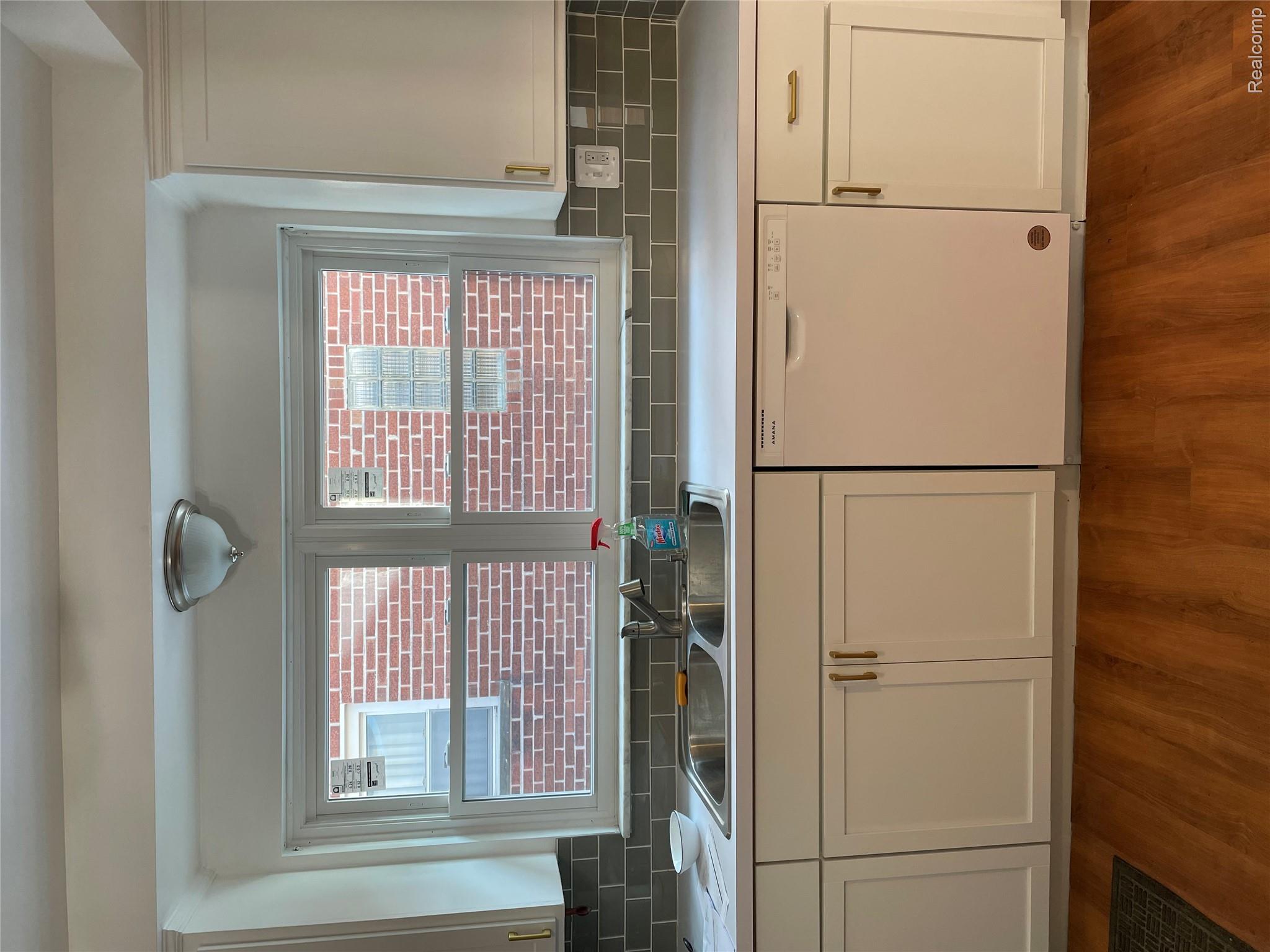 17180 Mendota Street