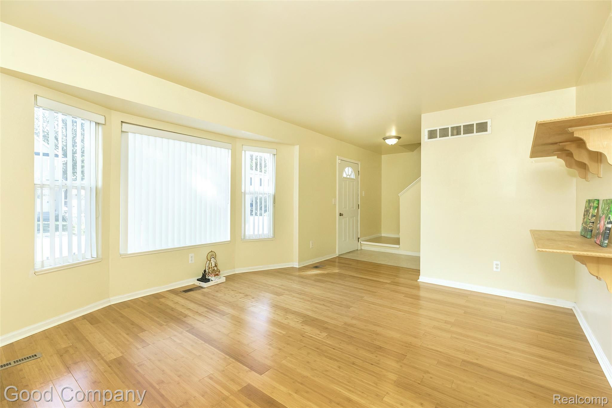 1021 E Granet Avenue