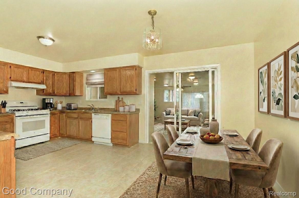 1021 E Granet Avenue