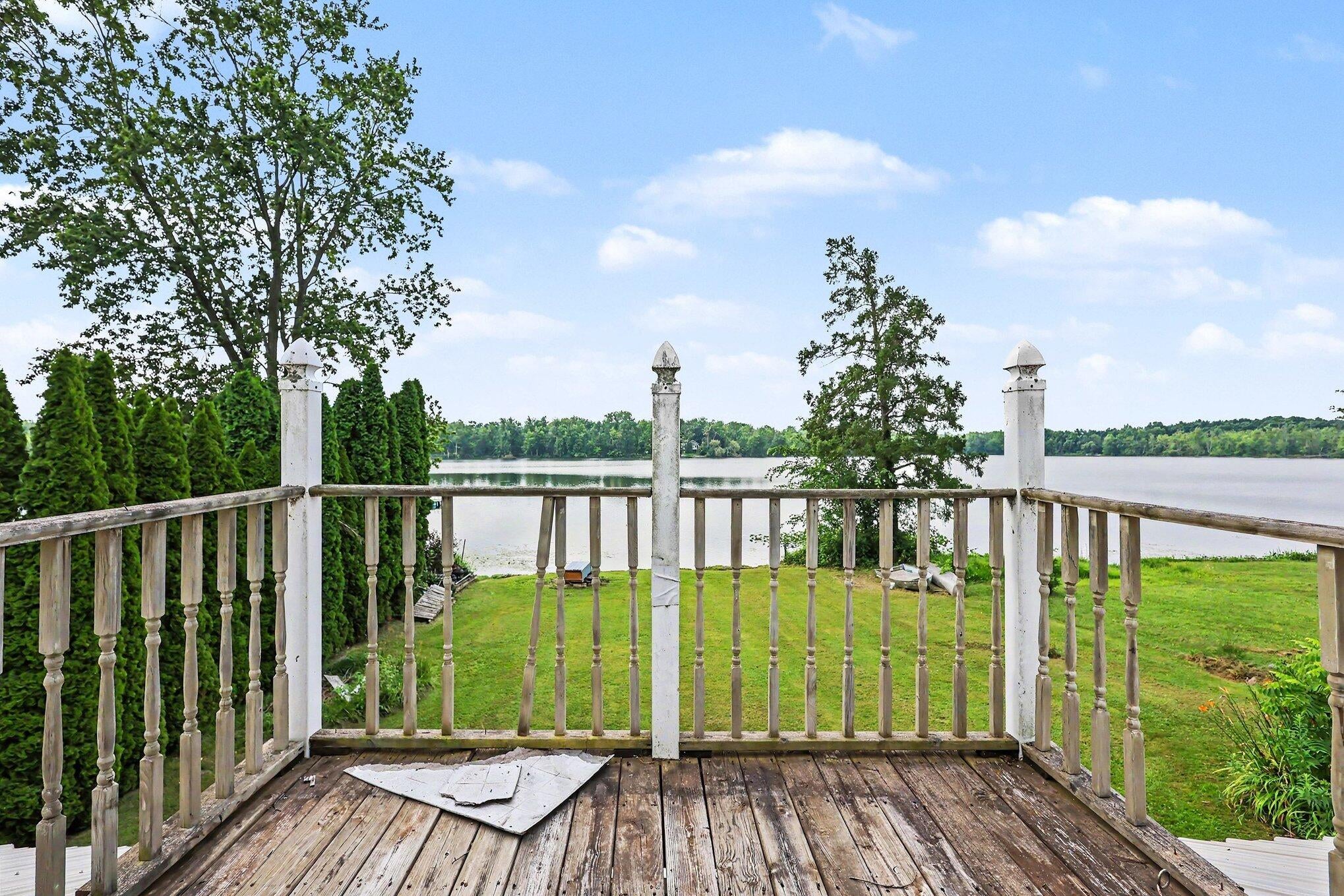 1845 W Tupper Heights Drive