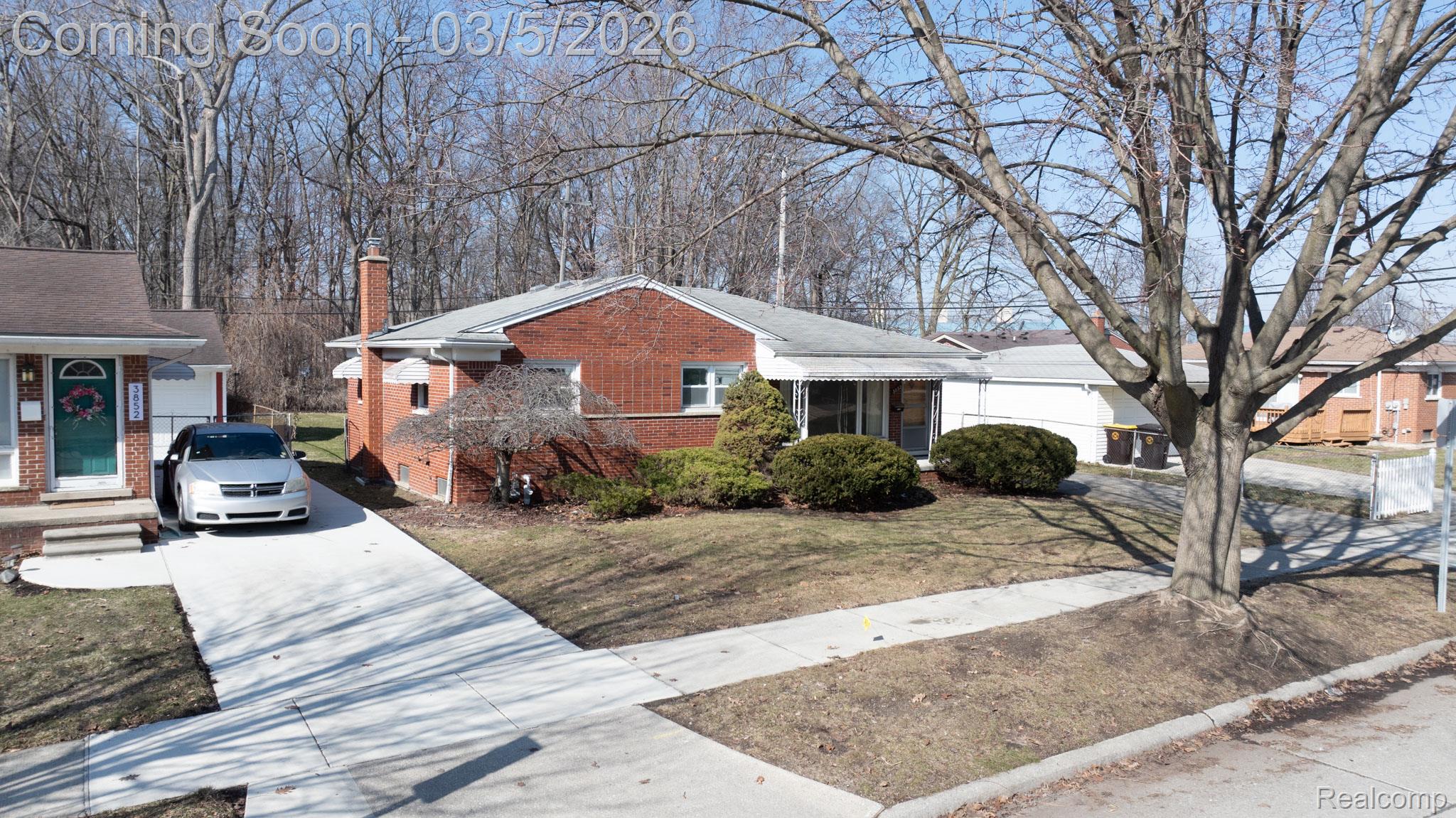 3832 Longmeadow Drive