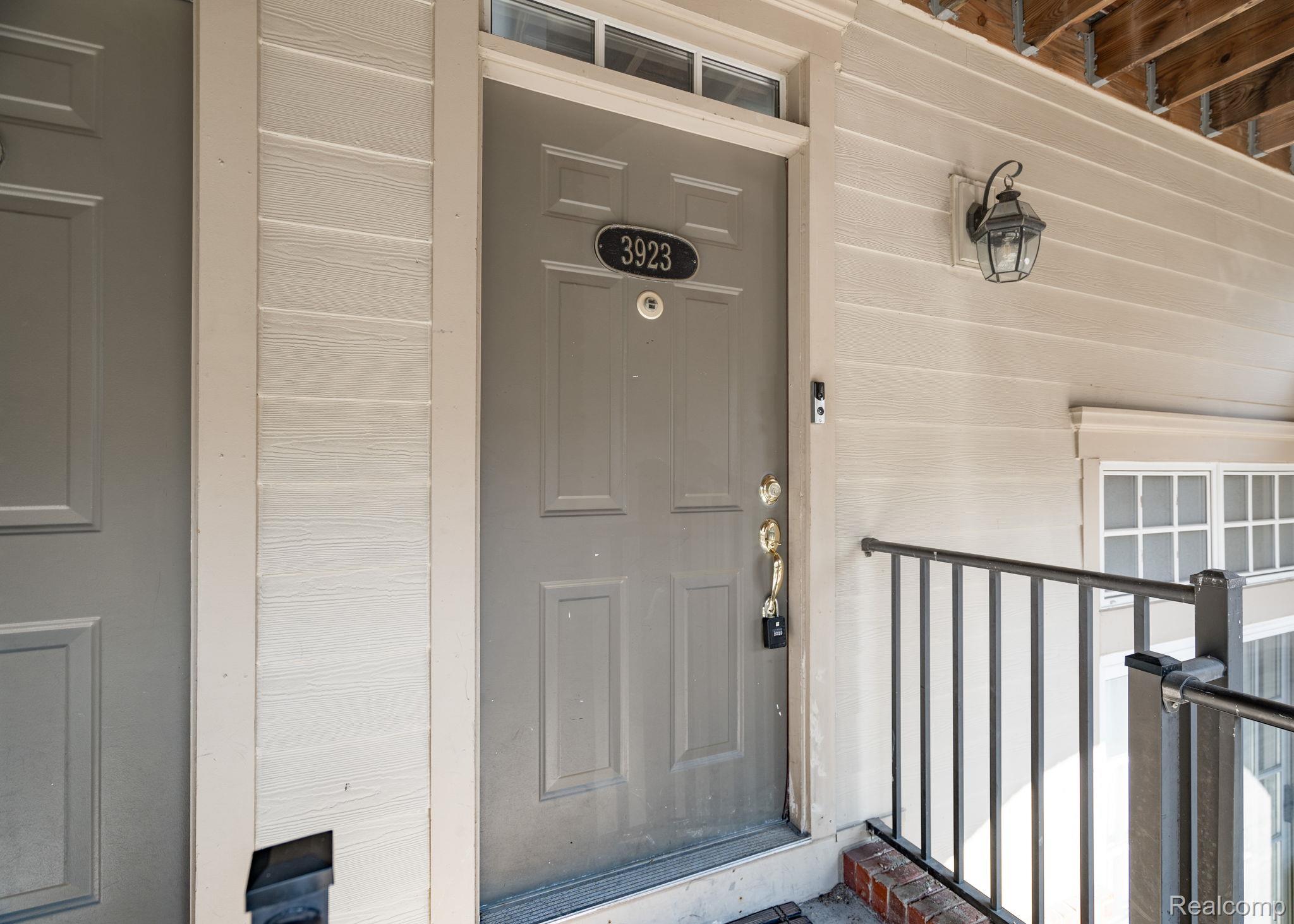 3923 FORESTER Boulevard