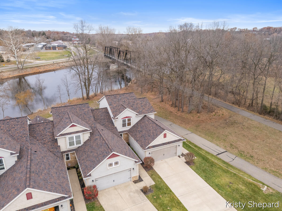 504 Rivers Edge Lane