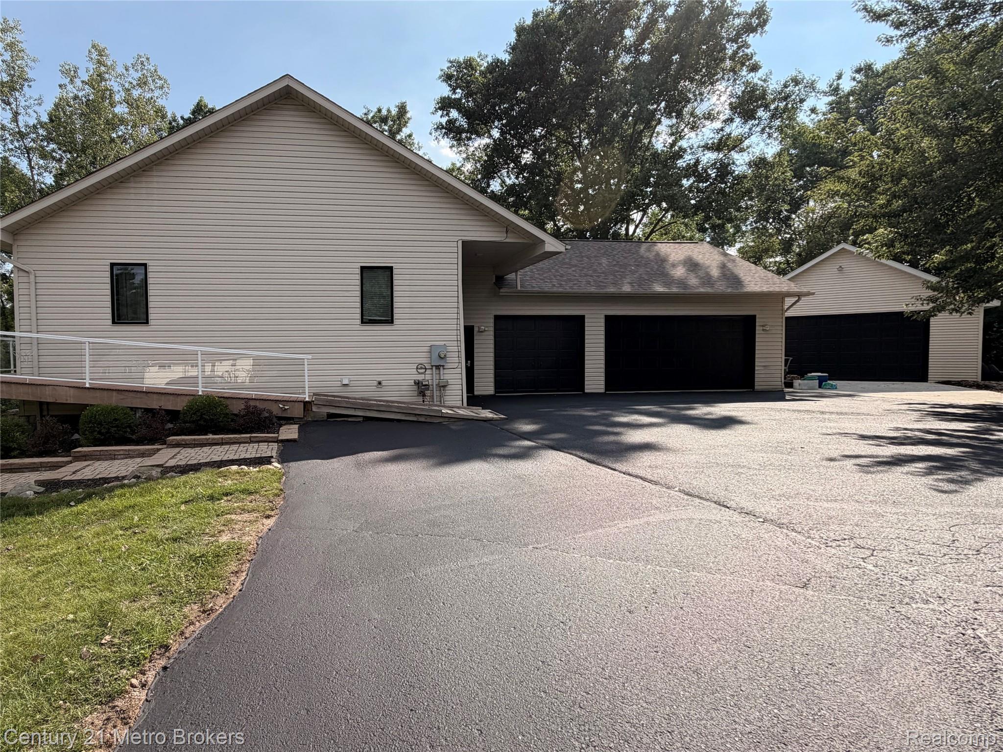 5484 Wakefield Road