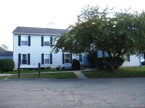 17024 Beach Street Clinton Charter Township MI 48038