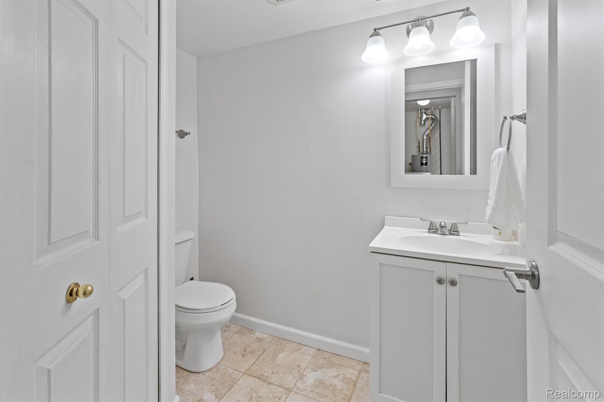 Detroit City, Michigan 48207, United States, 2 Bedrooms Bedrooms, ,2 BathroomsBathrooms,Residential,Active,236827