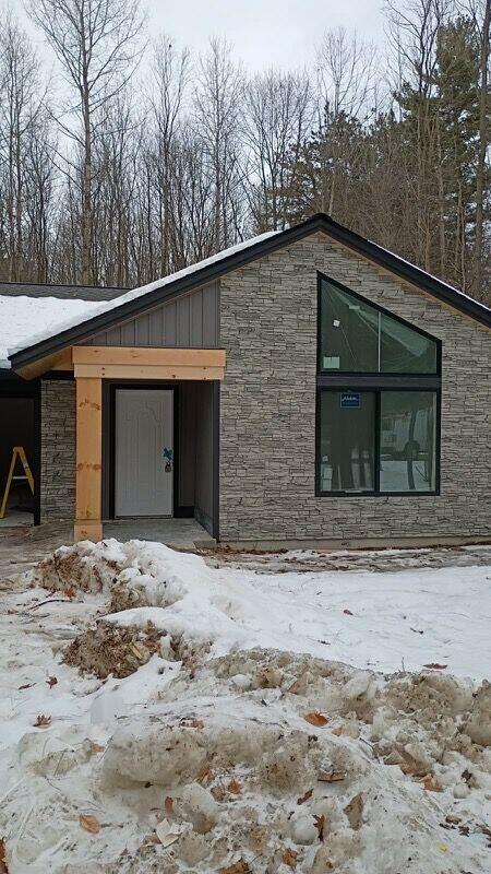 12745 Austrian Drive