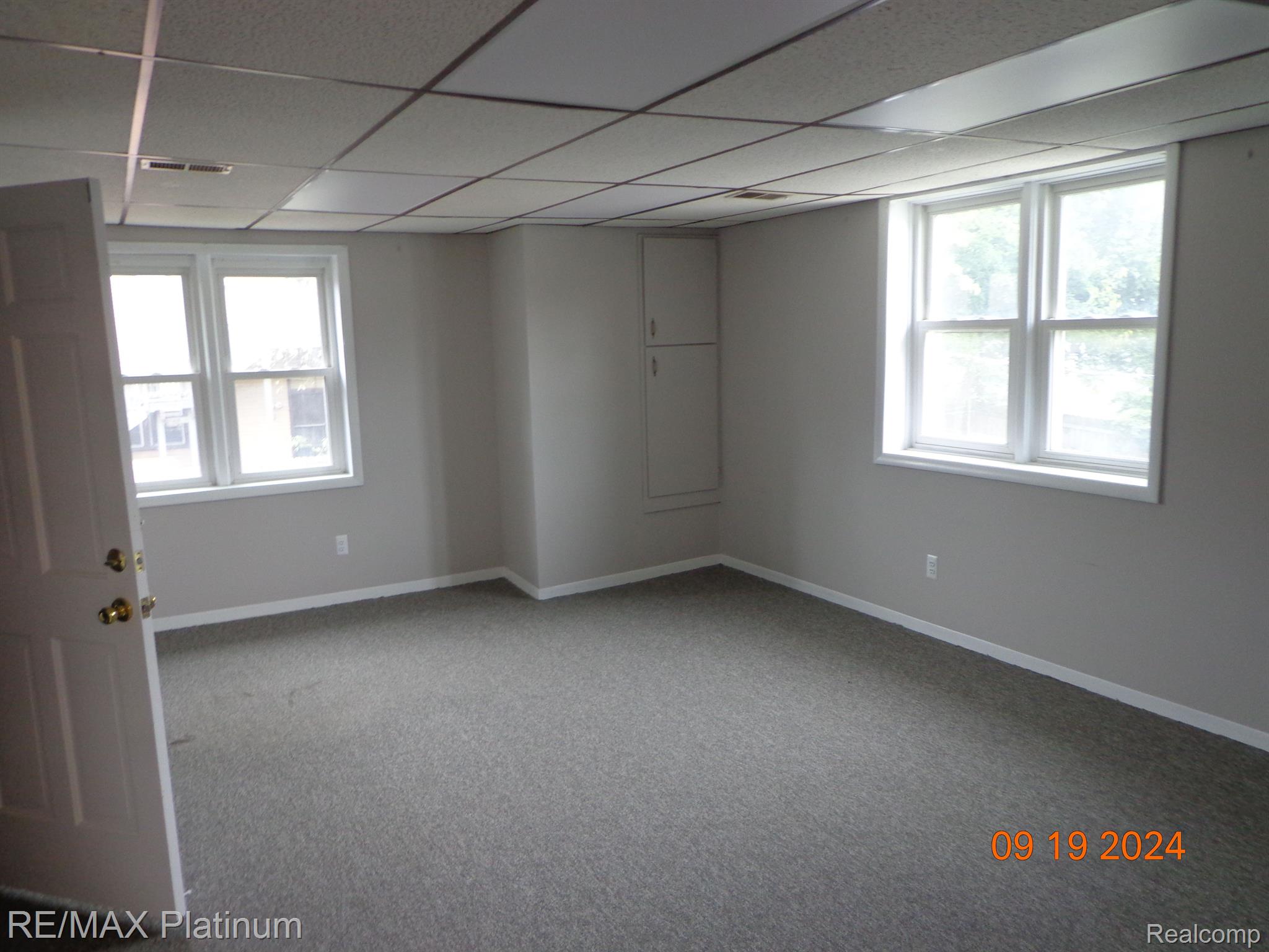 3552 AVON Street 2nd floor