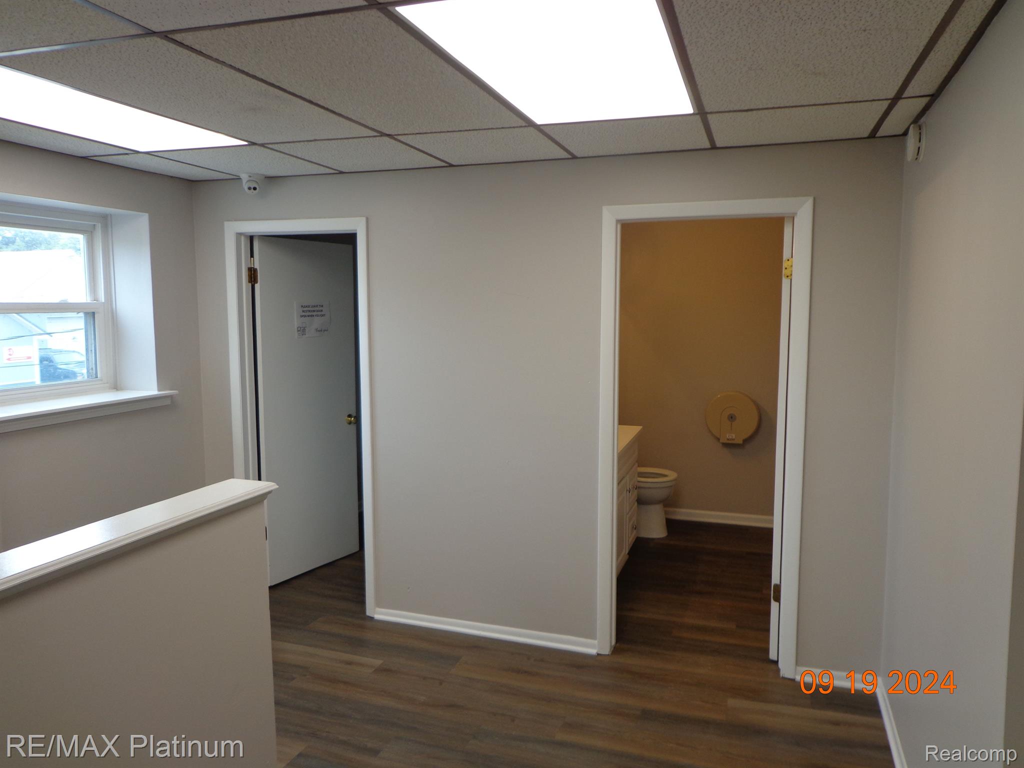 3552 AVON Street 2nd floor