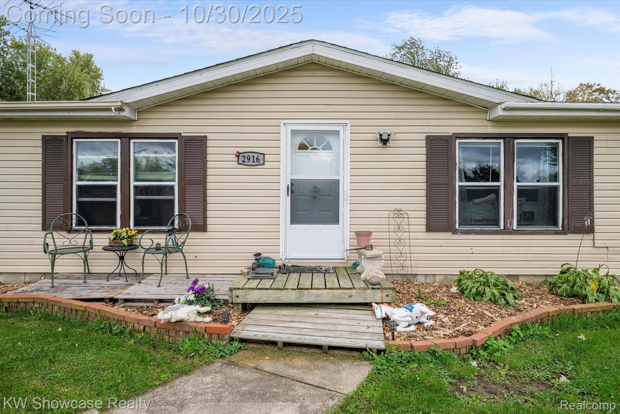 2916 Navarre Boulevard