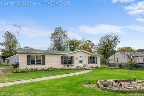 2916 Navarre Boulevard Frenchtown Township MI 48162