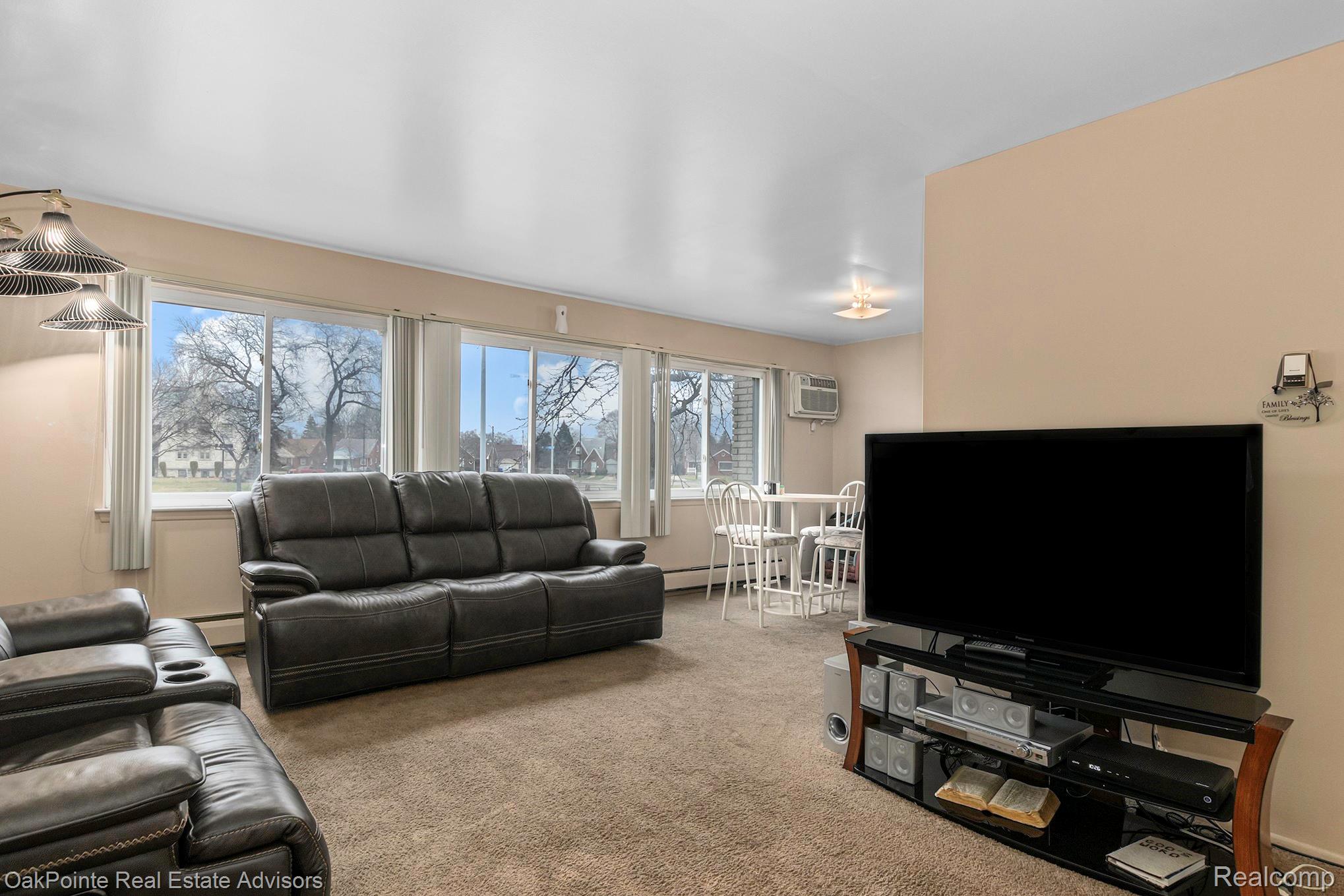 18637 James Couzens Freeway