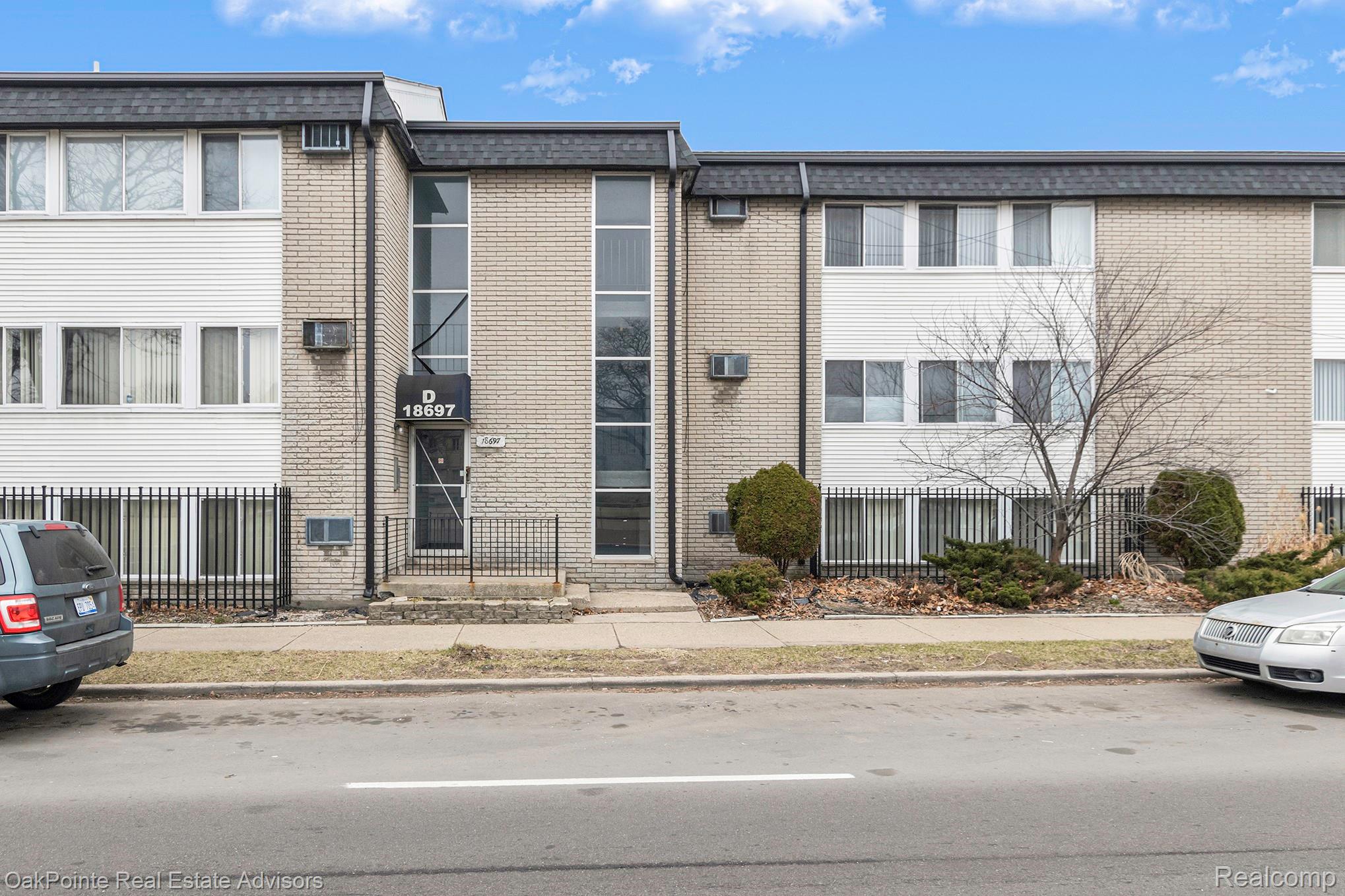 18637 James Couzens Freeway