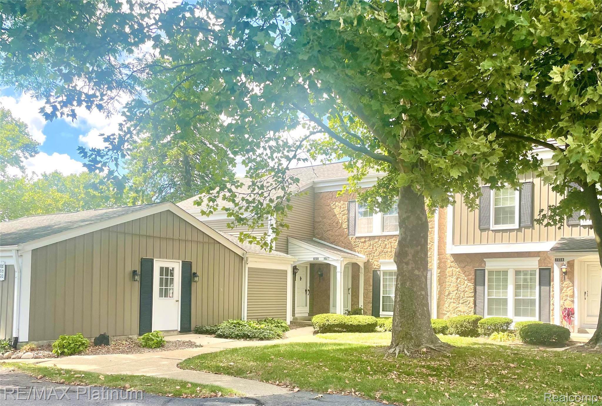 2612 E Williamsburg Circle N