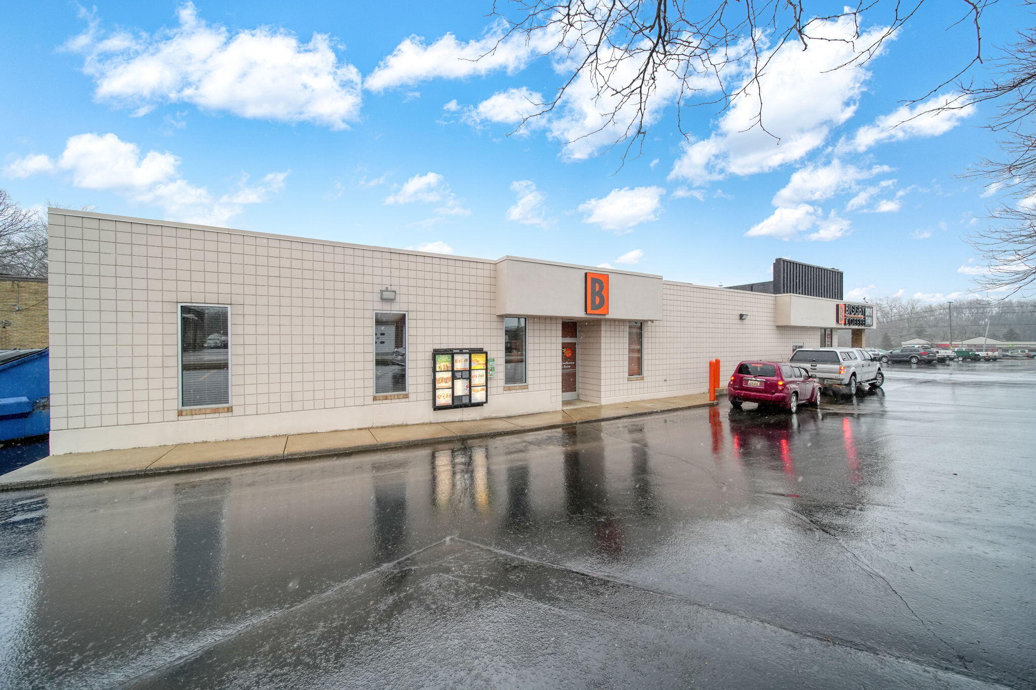 210 W Carleton Road