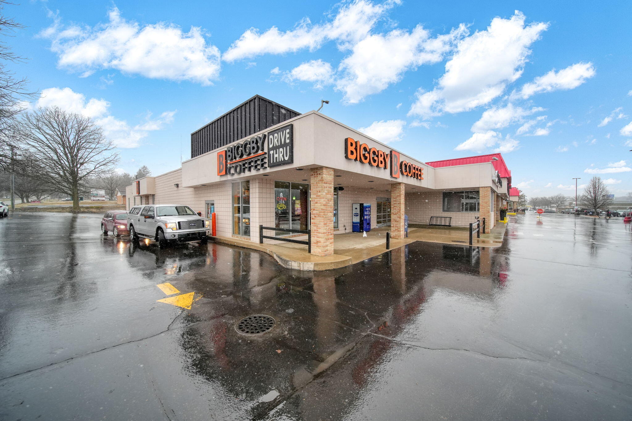 210 W Carleton Road