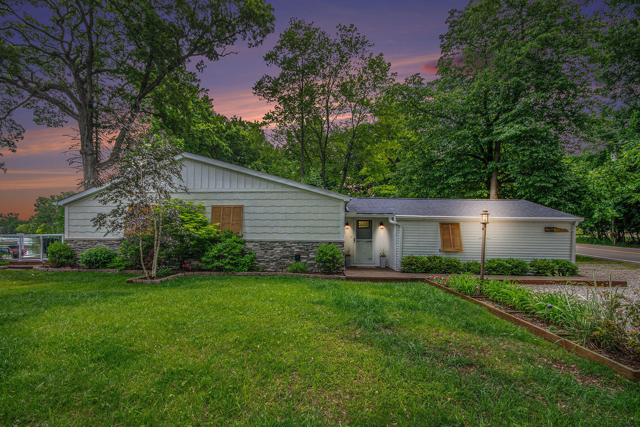 4449 Cordley Lake Road