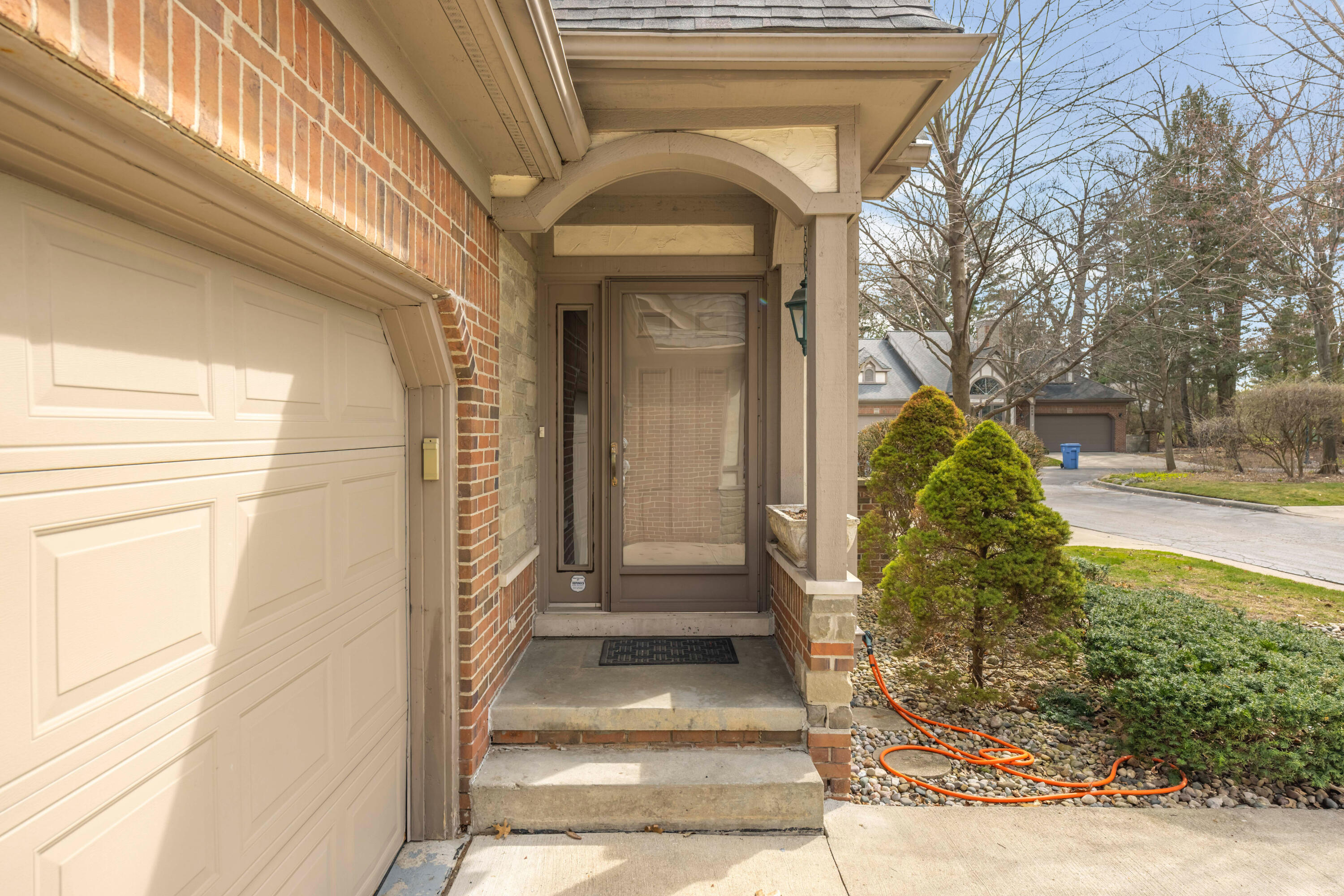 852 N Beech Daly Road
