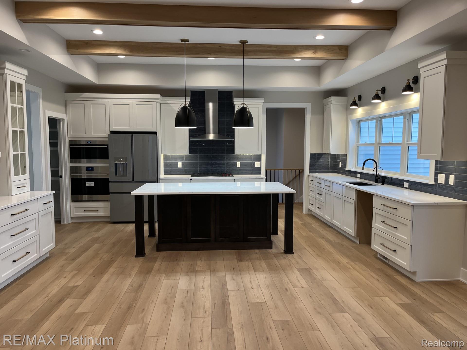 10310 Sweetheart Lane