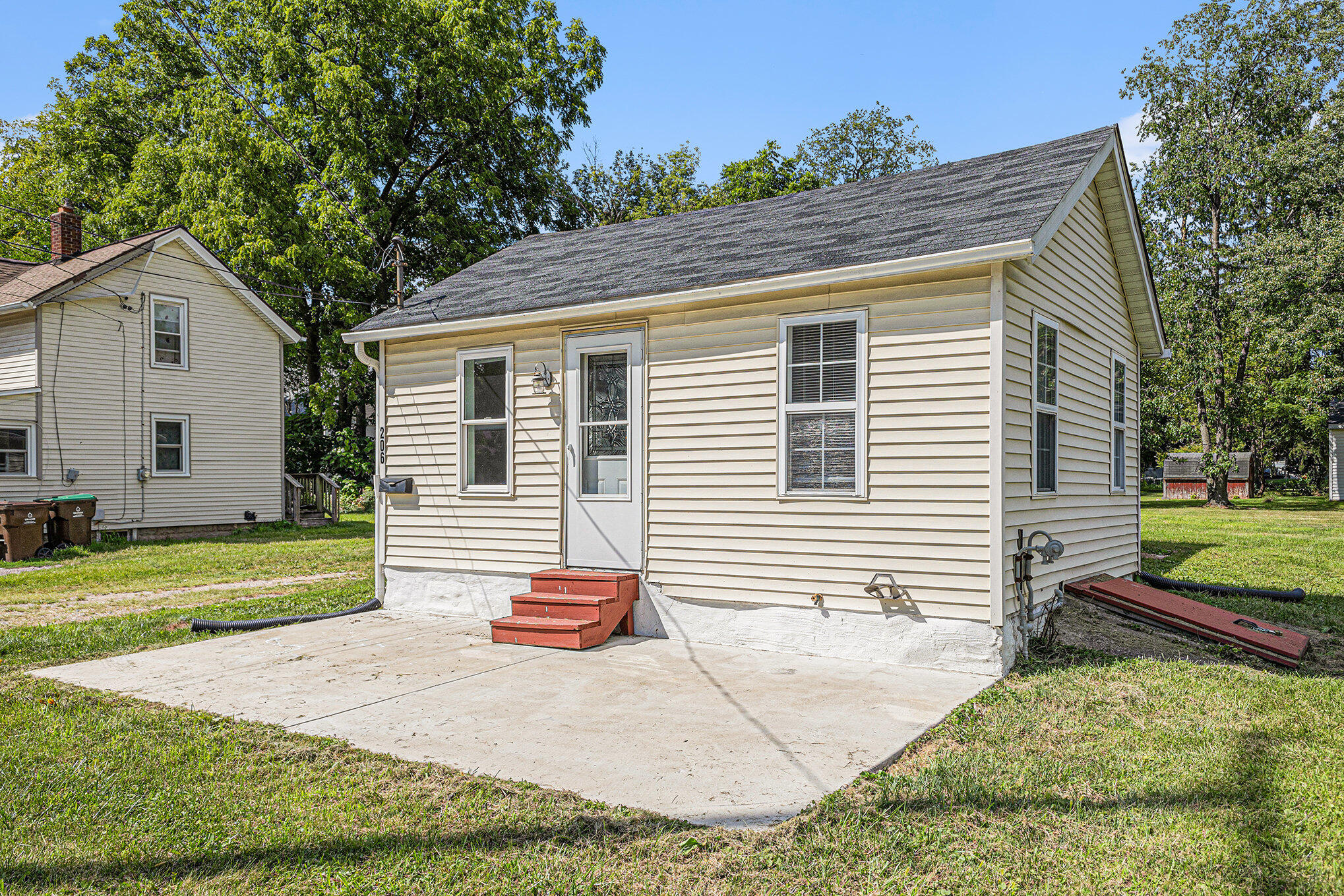 206 W North Street