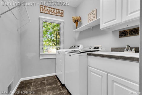 Tiny photo for 54937 Winter Court, Shelby Charter Township, MI 48316 (MLS # 20261068529)
