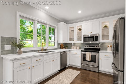 Tiny photo for 54937 Winter Court, Shelby Charter Township, MI 48316 (MLS # 20261068529)