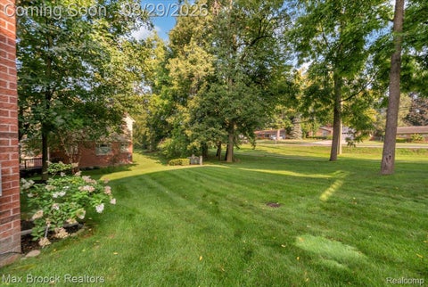 Tiny photo for 54937 Winter Court, Shelby Charter Township, MI 48316 (MLS # 20261068529)