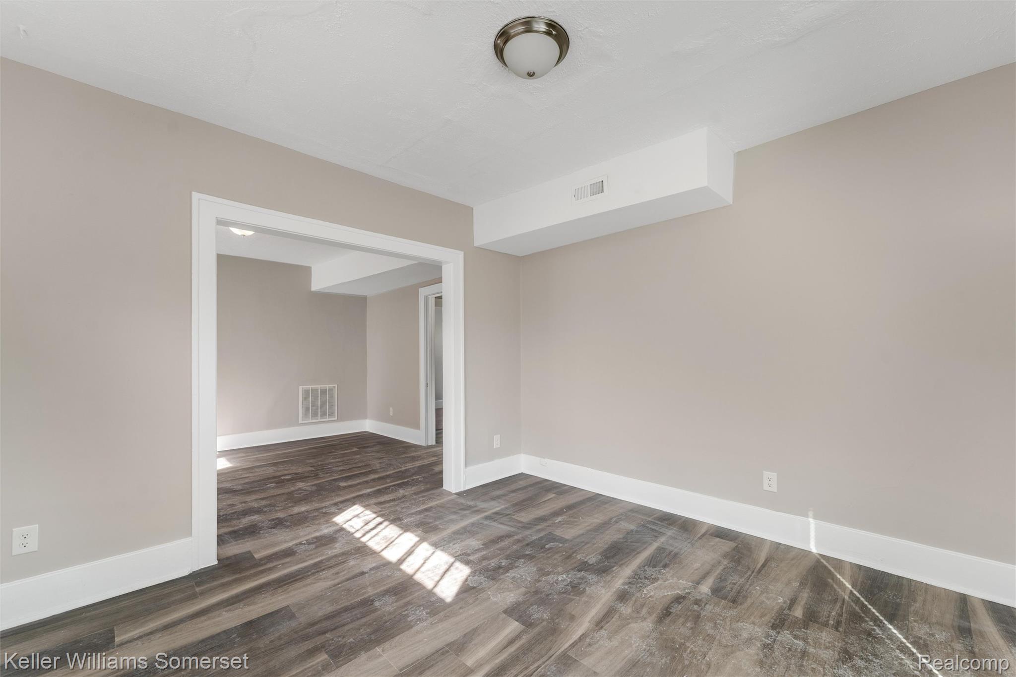 22065 Linwood Avenue