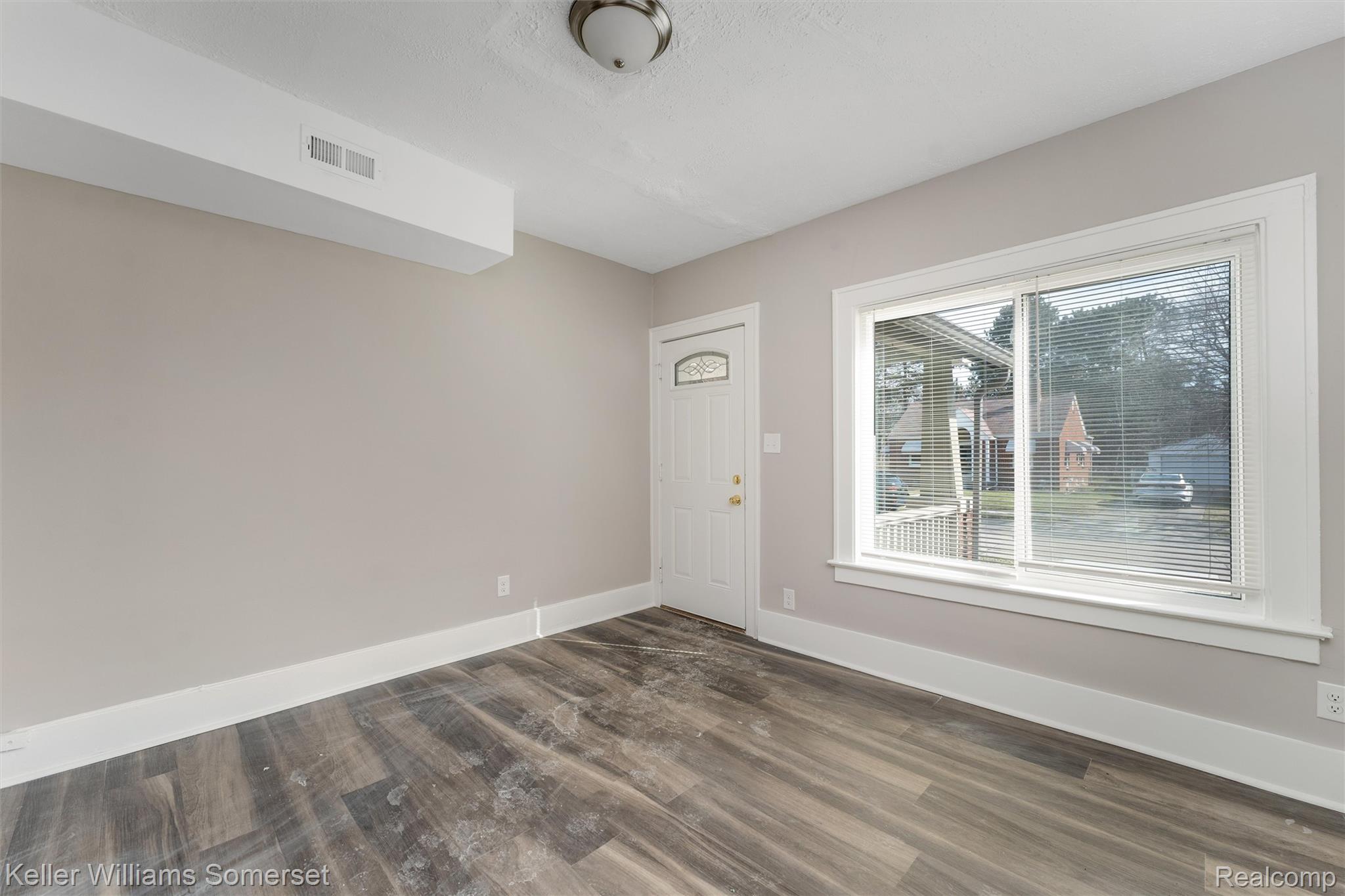 22065 Linwood Avenue