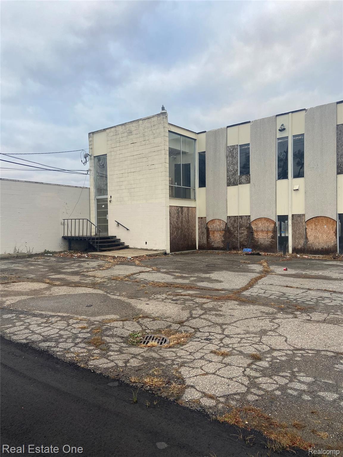 21590 Greenfield Road