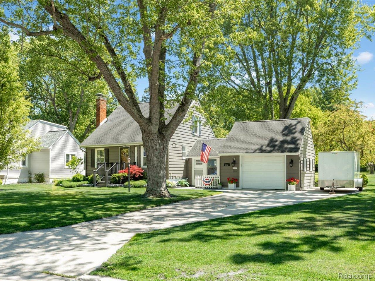 832 N 9th Street