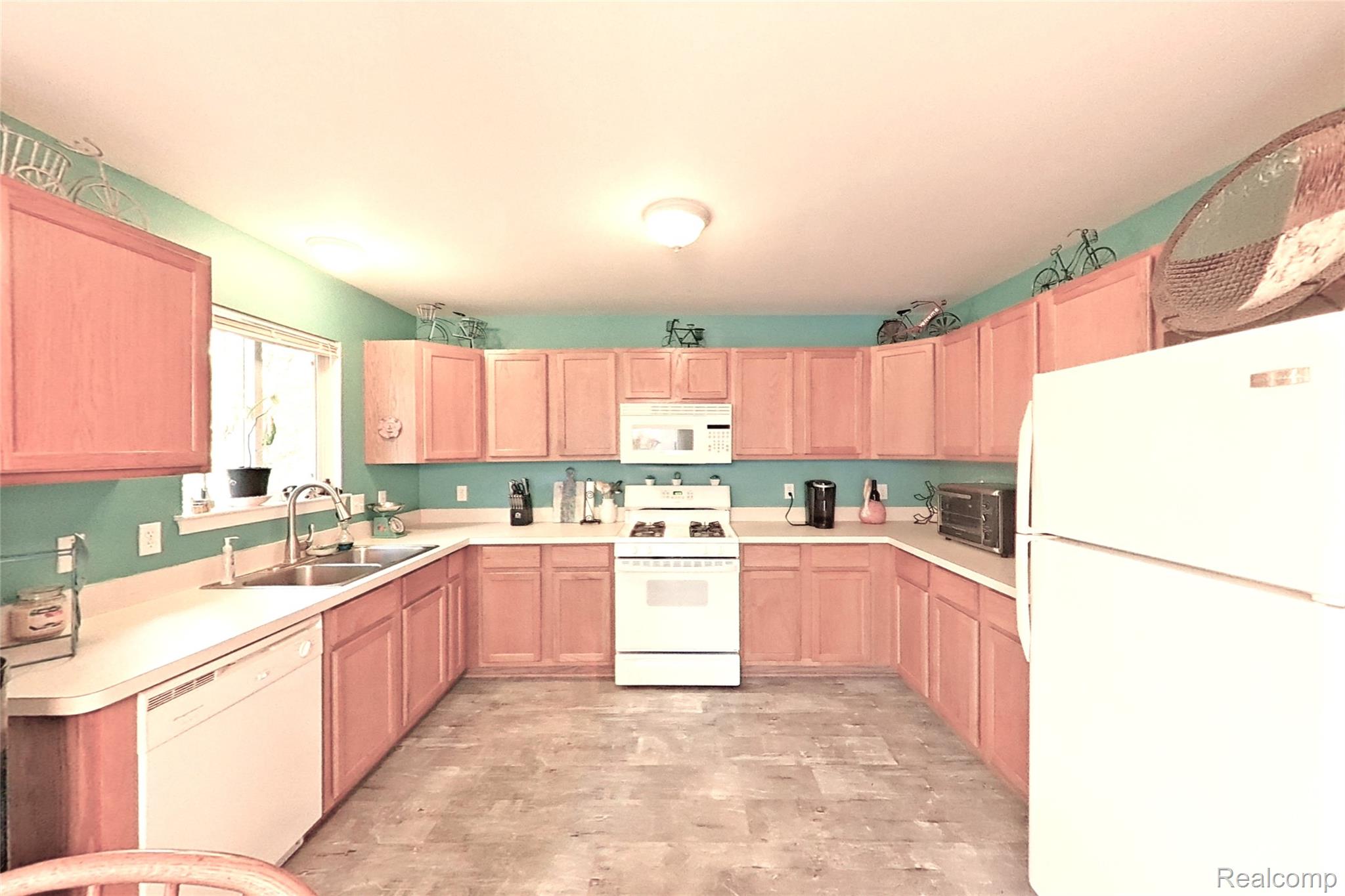 8883 Redstone Drive 2