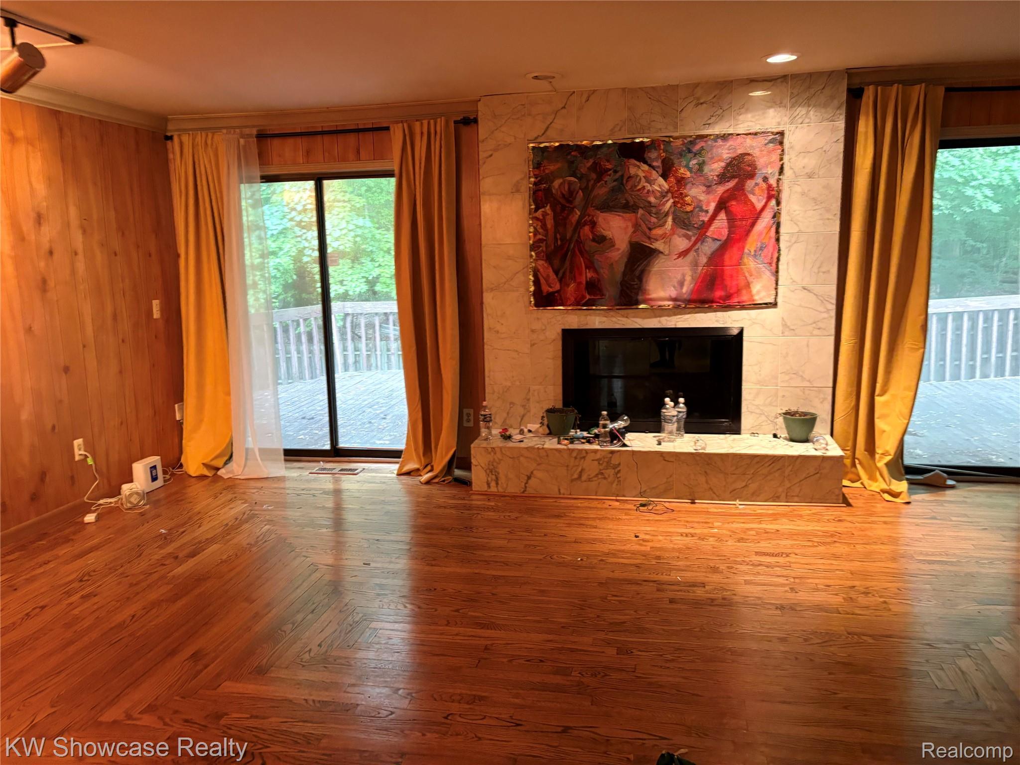 5064 Far Ravine Court