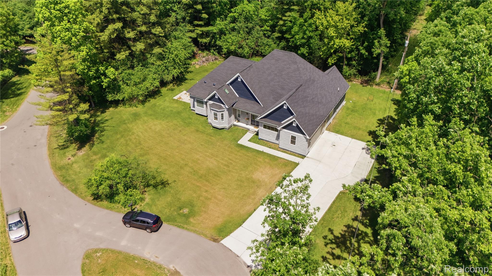 25212 Edgemont Drive