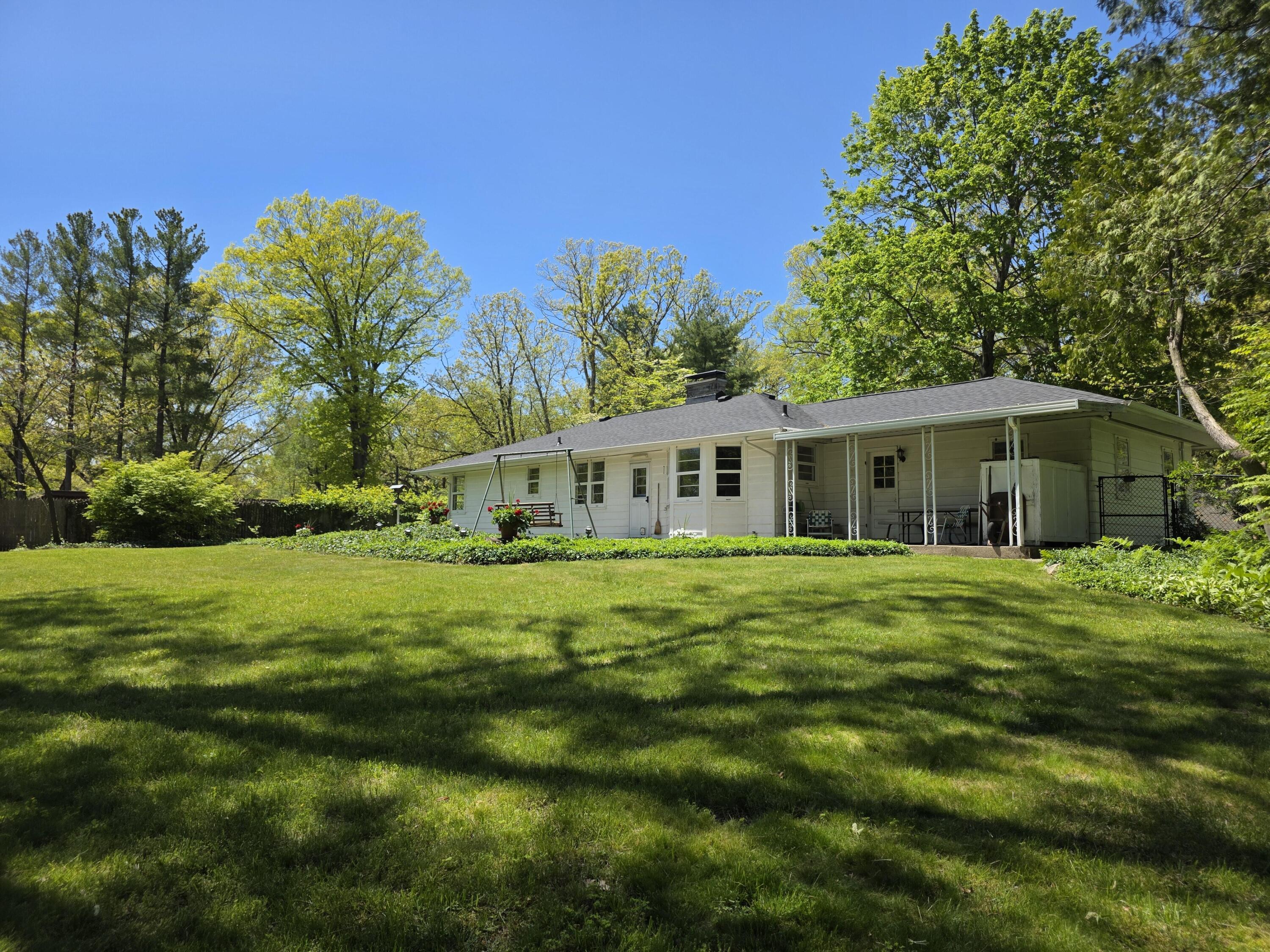 4029 Lakeside Drive