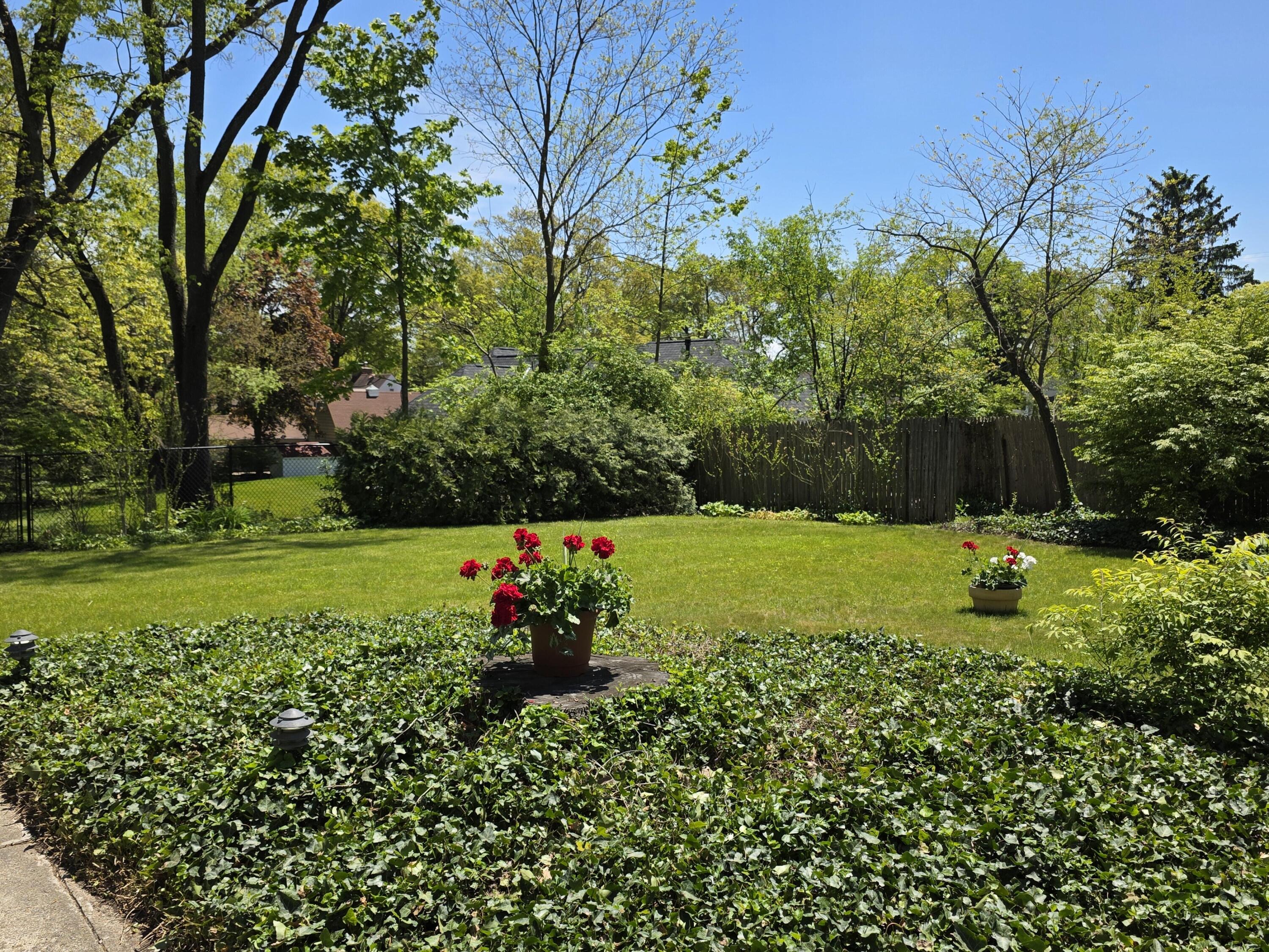 4029 Lakeside Drive