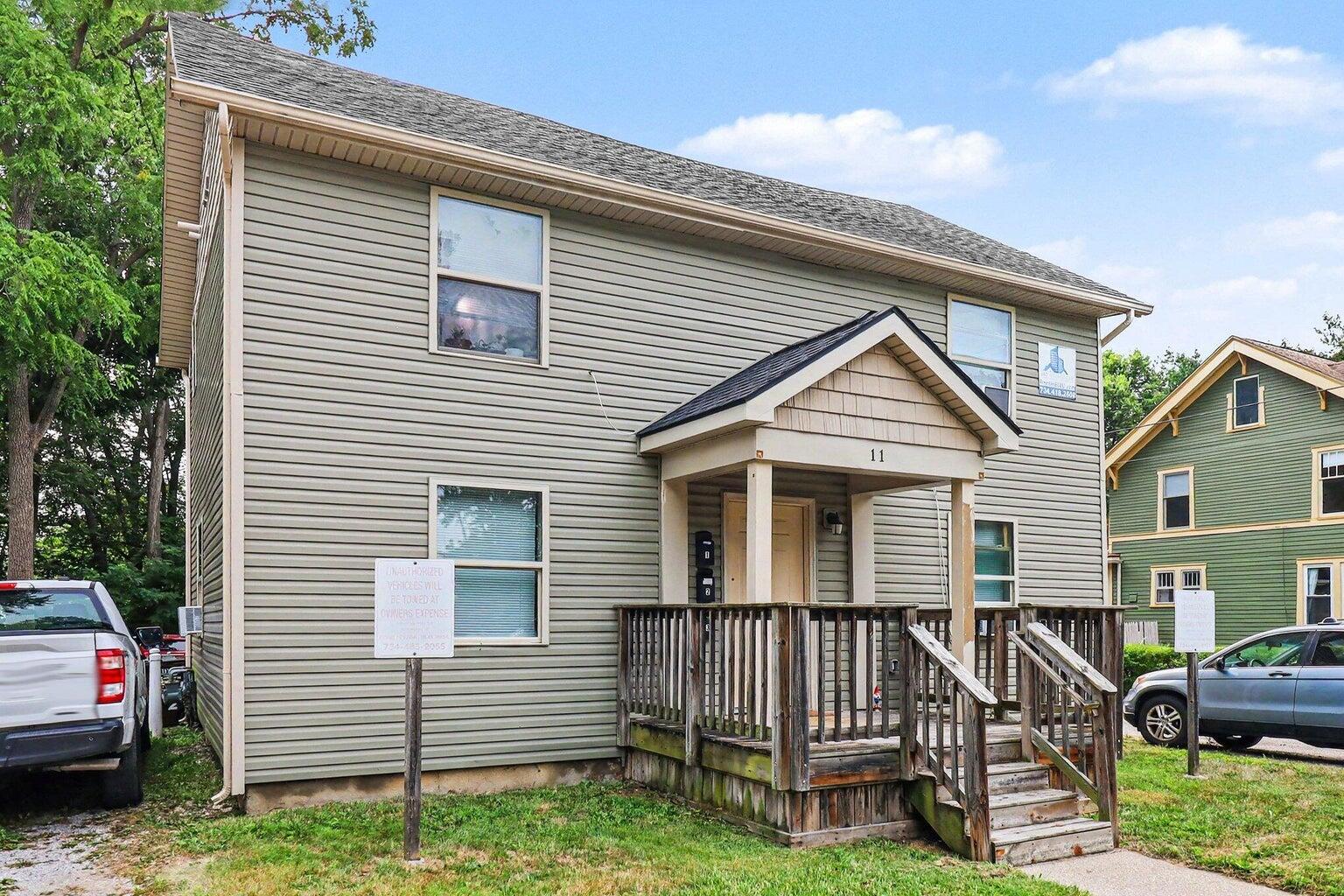 718 Lowell Street
