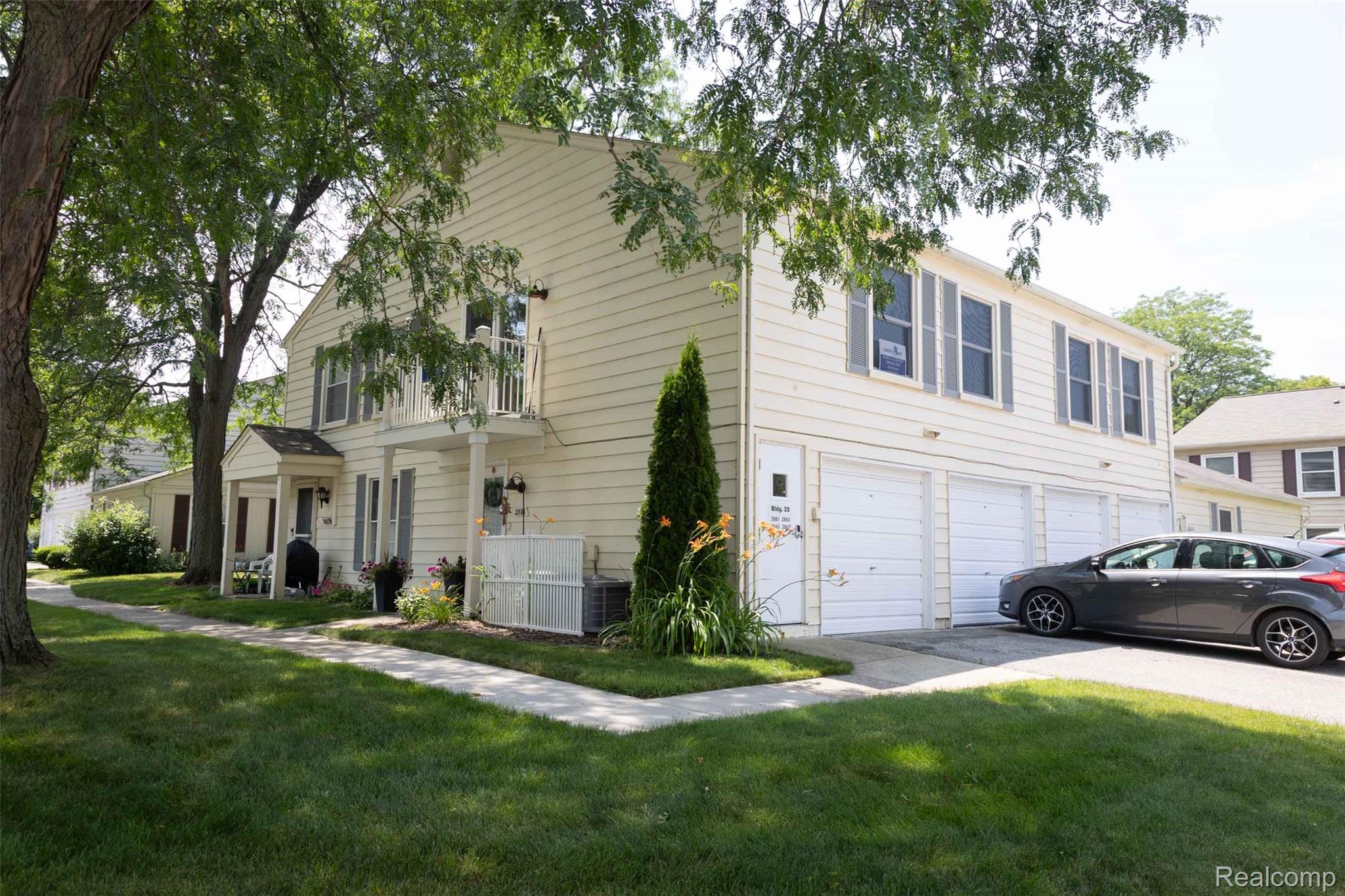 2861 GLENWOOD