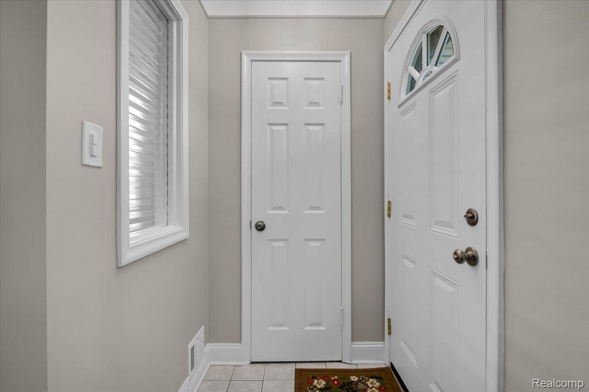 1104 E Barrett Avenue