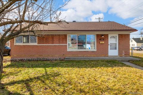 1104 E Barrett Avenue Madison Heights City MI 48071