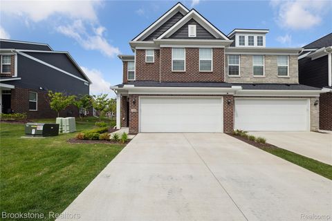 765 Hummingbird Drive Rochester Hills City MI 48307