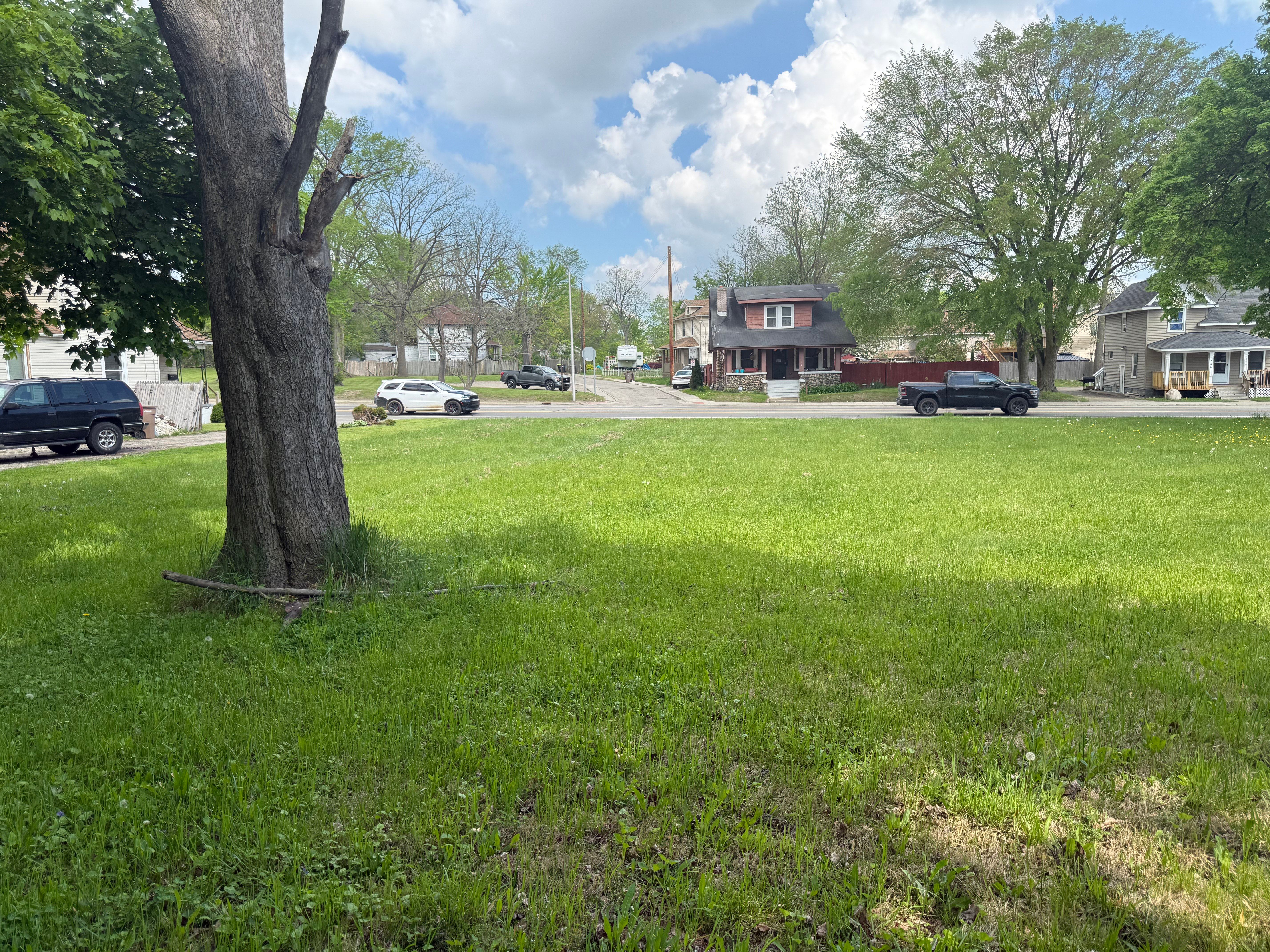 353 N PERRY Street
